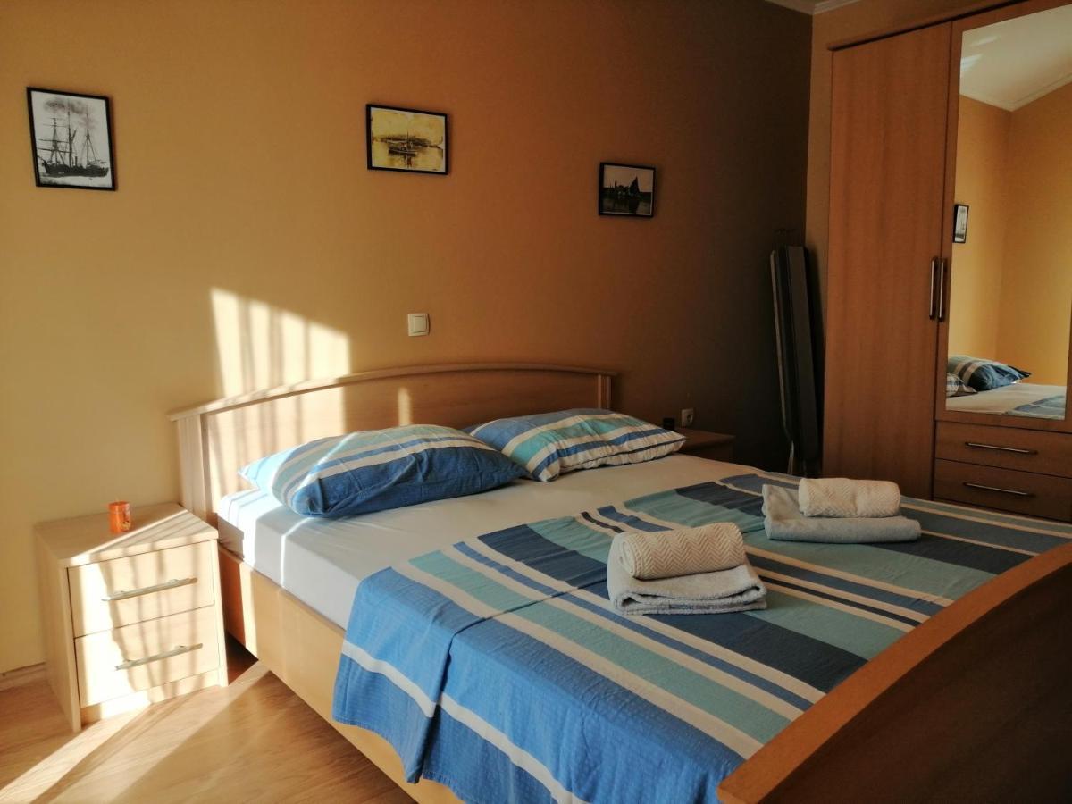Apartments Fafandjel Rab Town Exterior photo