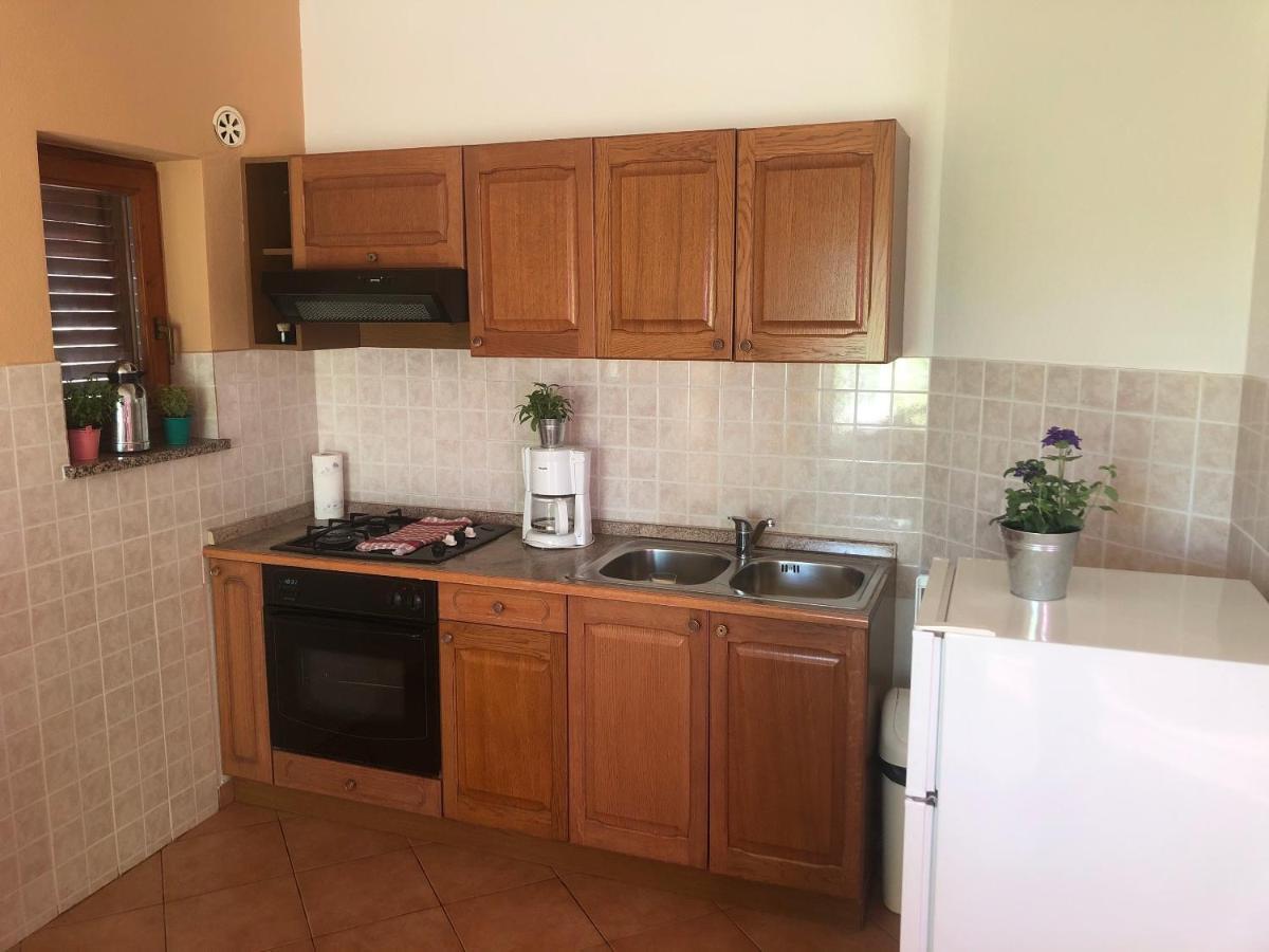 Apartments Fafandjel Rab Town Exterior photo
