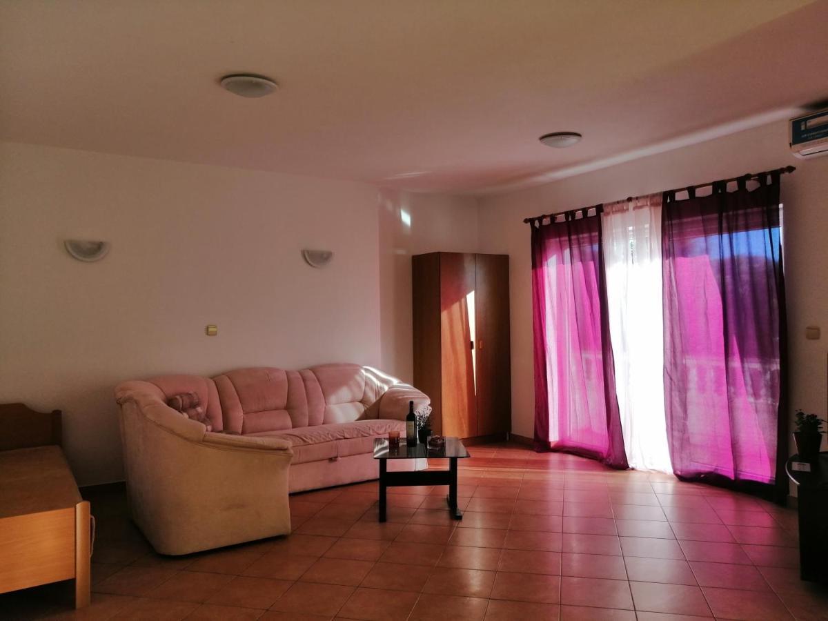 Apartments Fafandjel Rab Town Exterior photo