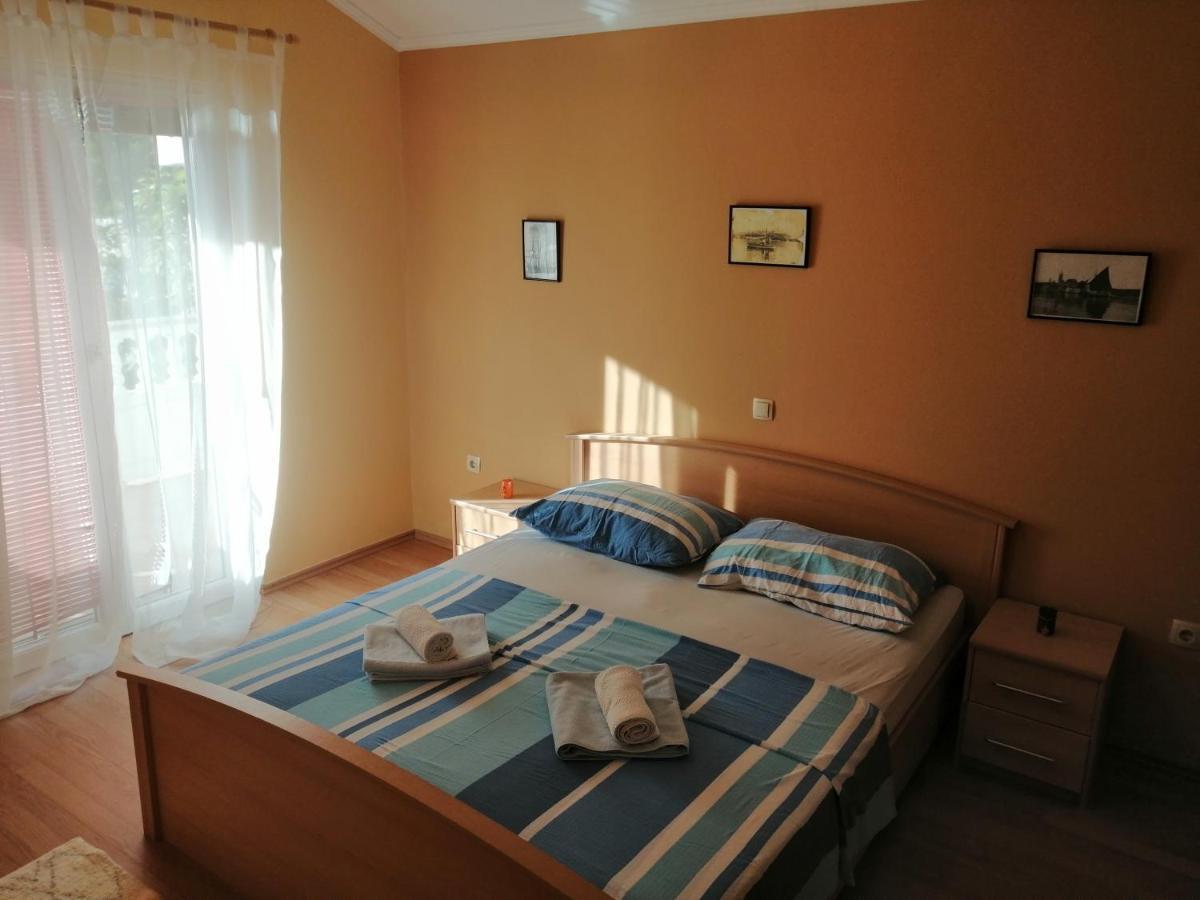 Apartments Fafandjel Rab Town Exterior photo