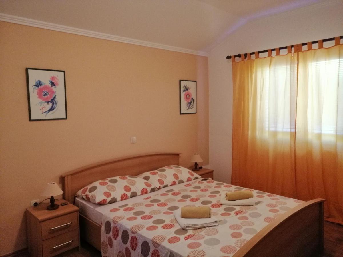 Apartments Fafandjel Rab Town Exterior photo